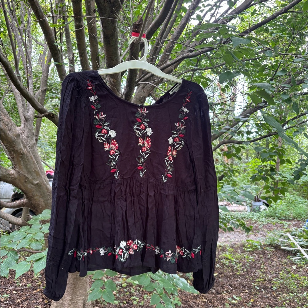 American Eagle Outfitters Black Floral Blouse